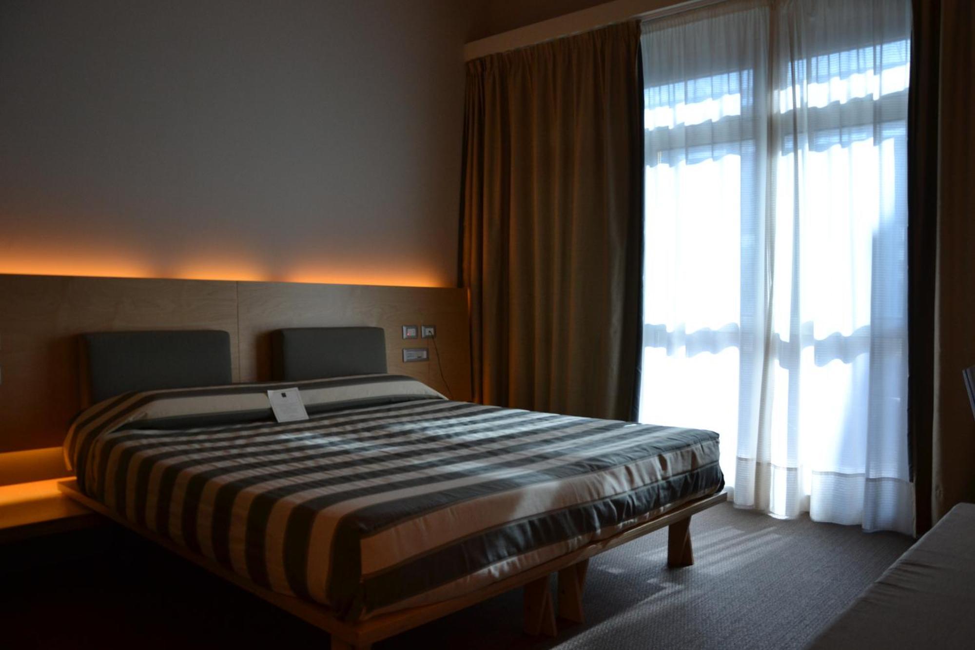 Terme Beach Resort Punta Marina Exterior photo