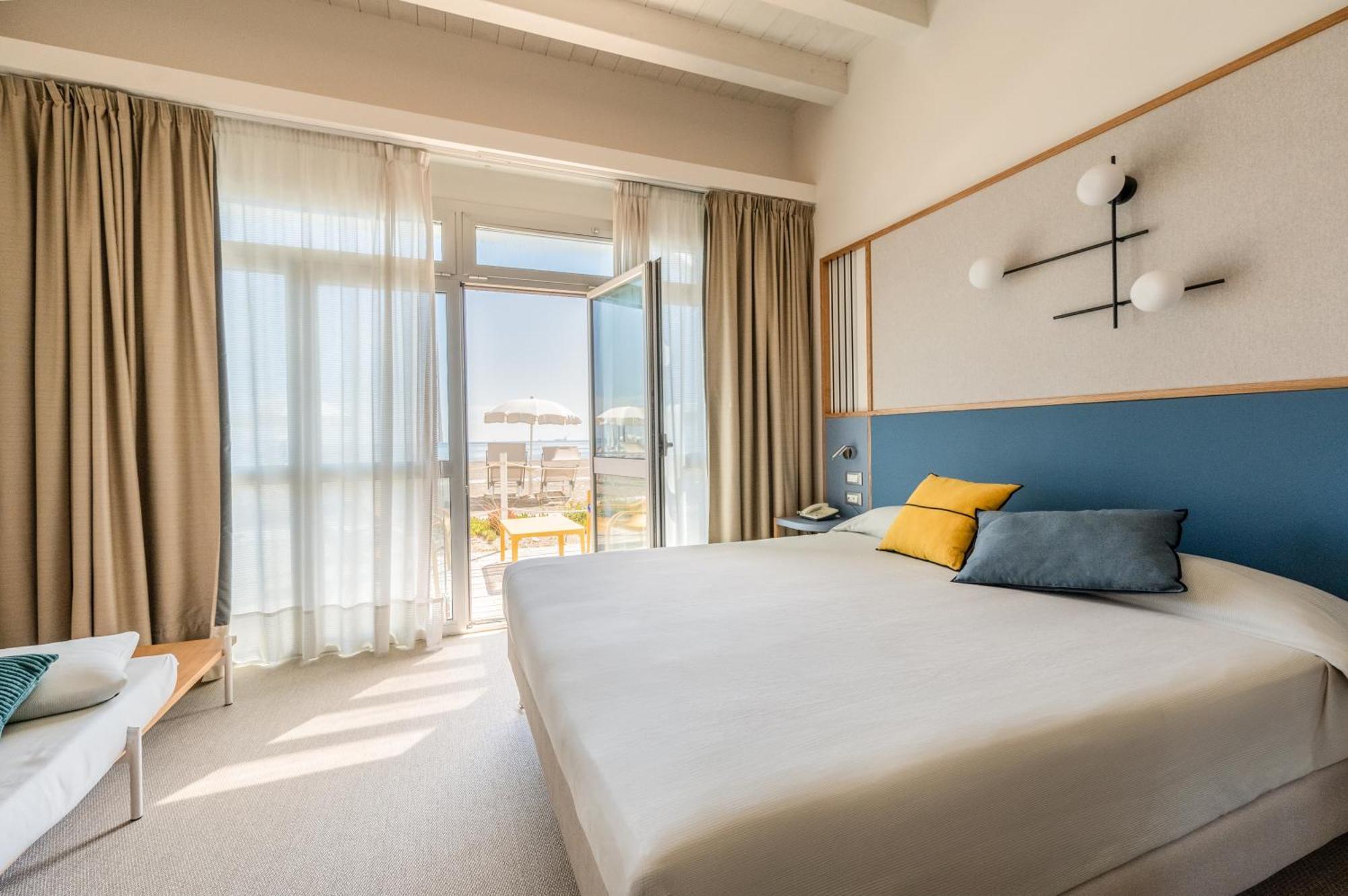 Terme Beach Resort Punta Marina Exterior photo