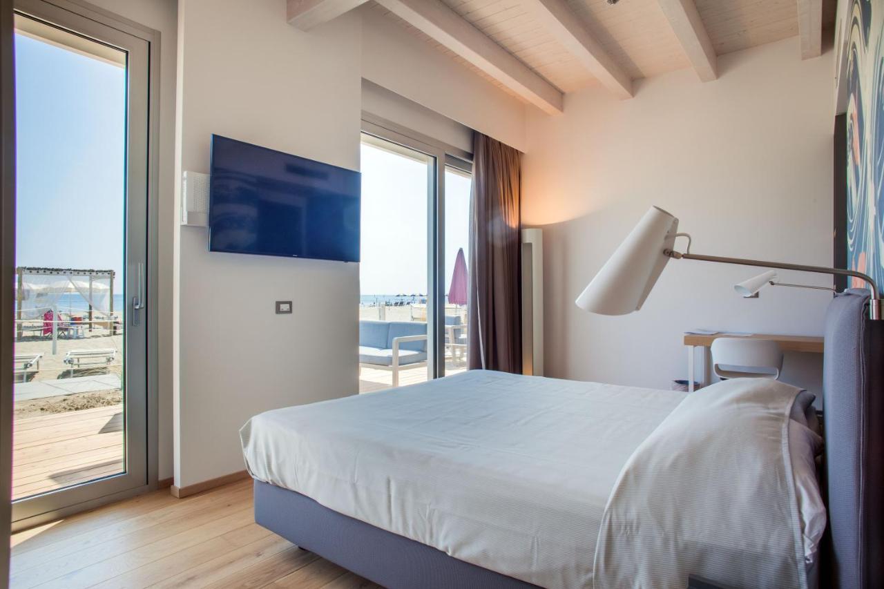 Terme Beach Resort Punta Marina Exterior photo